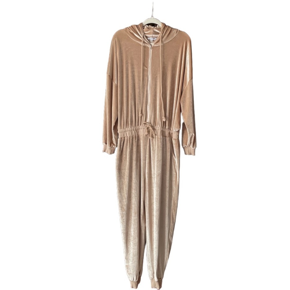 Fashion Nova velvet jumpsuit, zip front, hoodie in tan EUC. Size 1x E5 - Picture 2 of 3
